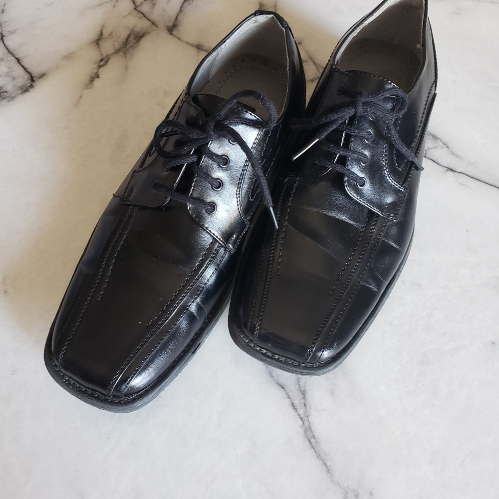 Stacy Adam's boys dress shoes